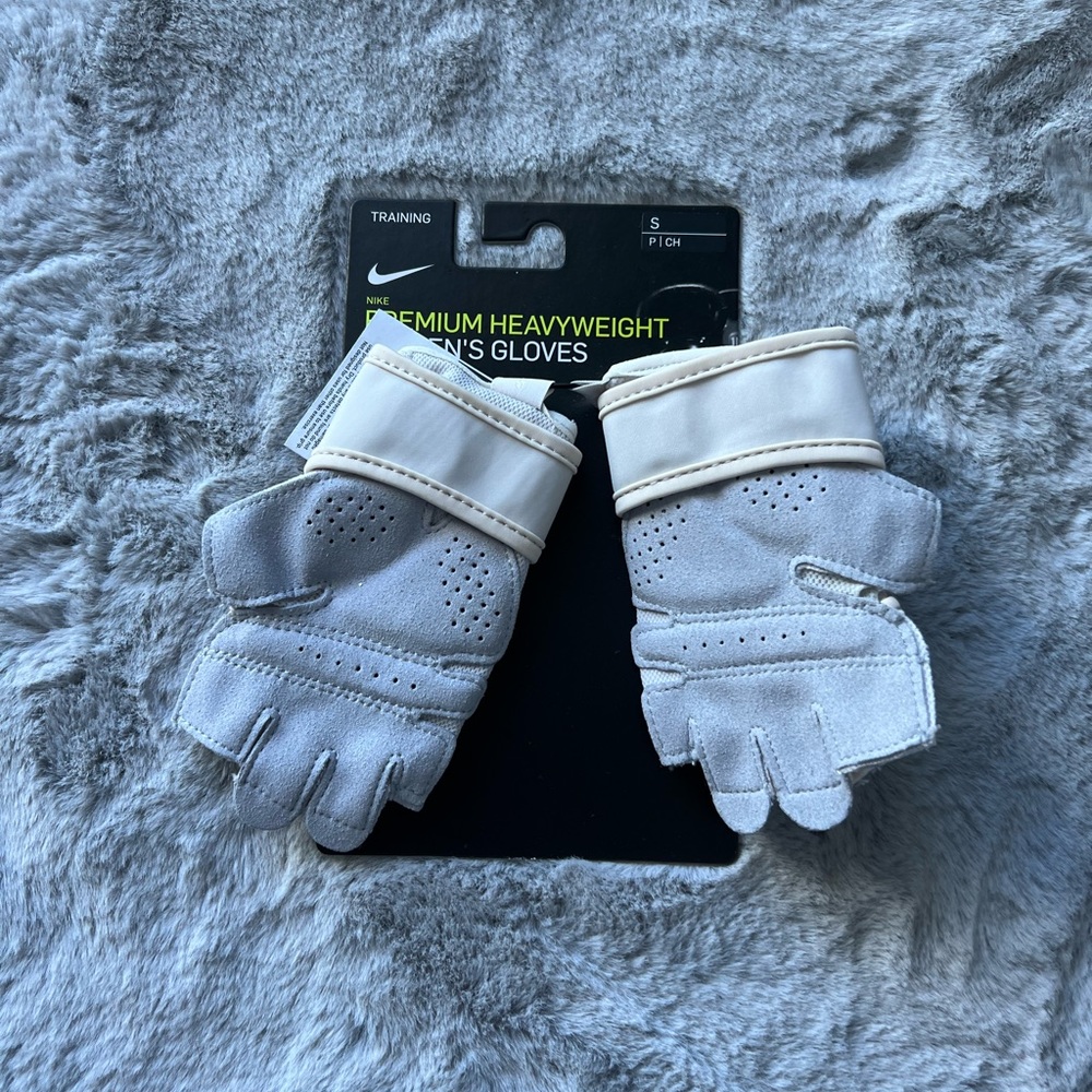 Nike training gloves